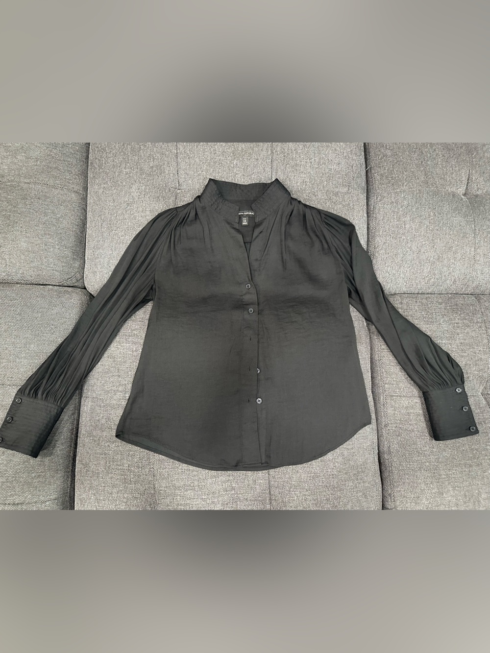 Banana Republic Black Lightweight Button-Front Shirt Size X Smalll